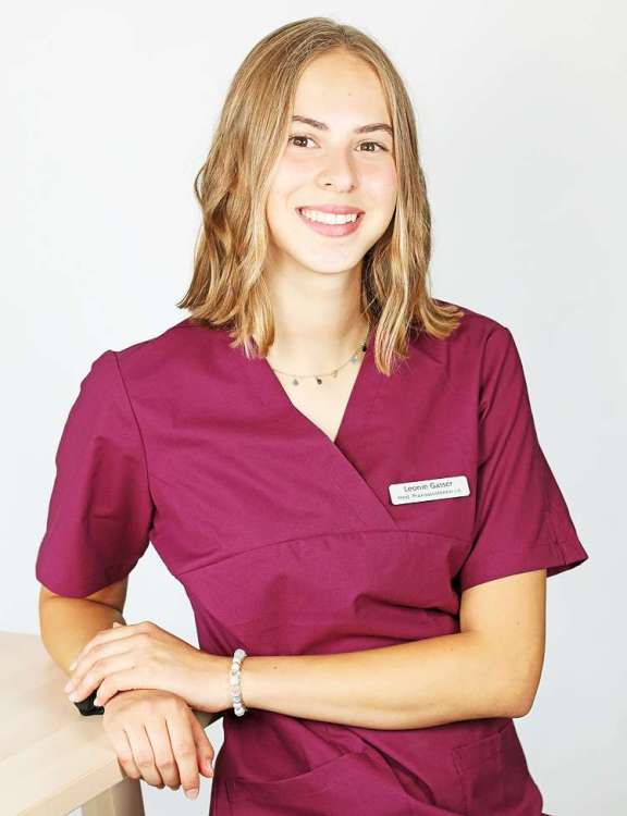 Leonie Gasser / Medizinische Praxis-Assistentin (MPA) / Kinderarztpraxis kinderärzte am werk / Rheinfelden - Aargau