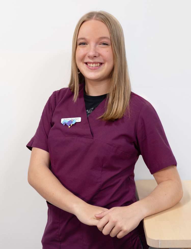 Andrea Oeschger / Auszubildende zur Medizinischen Praxis-Assistentin (MPA) / Kinderarztpraxis kinderärzte am werk / Rheinfelden - Aargau